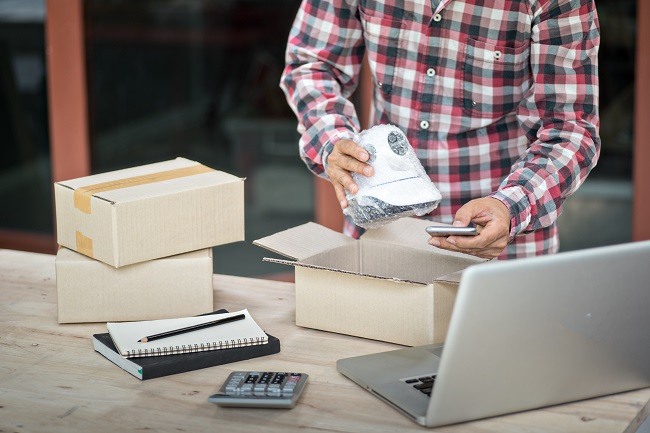 The Future of Warehousing: Adapting to the E-Commerce Boom The Future of Warehousing: Adapting to the E-Commerce Boom